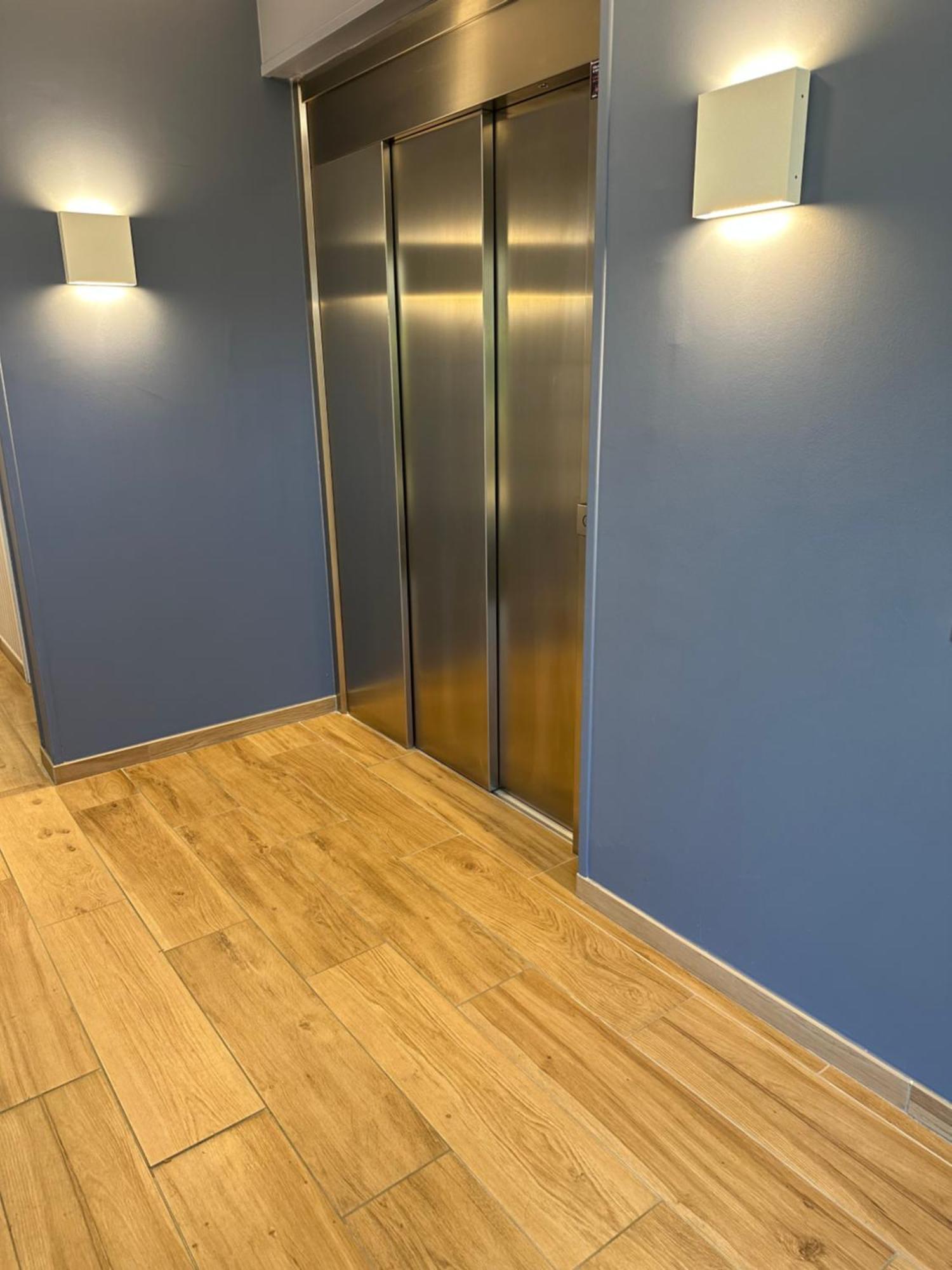 Appartement Design X - Hyper Centre - Parking Prive - Quimper Buitenkant foto